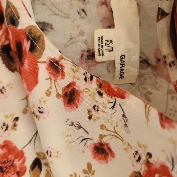 Garage Floral Sleeveless Blouse. Size XS. - Picture 3 of 3